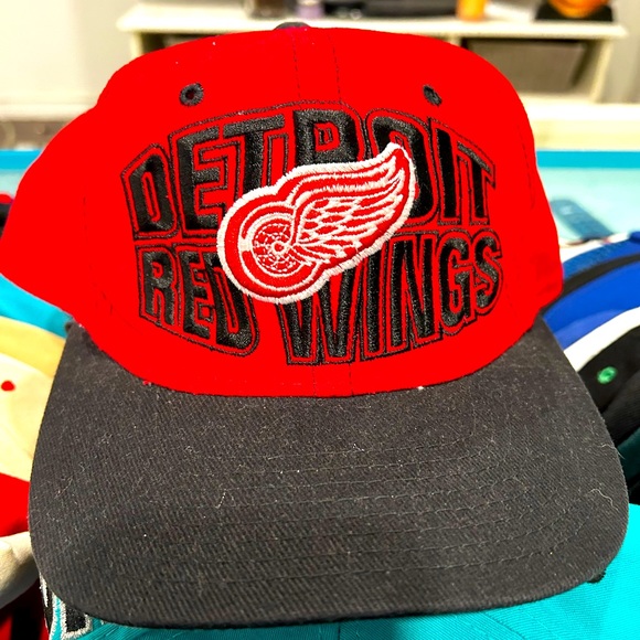 Vintage Detroit redwings SnapBack - Picture 1 of 3